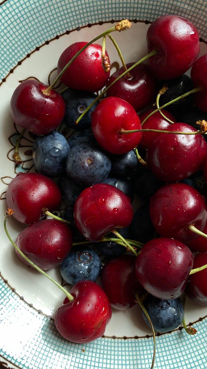 Berry Bounty: Freshly Picked Farm Bliss